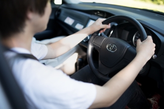 いざ！沖縄ドライブ！！でも意外な所に落とし穴も・・・！？事前に知っておきたい「沖縄ならでは」の道路事情
